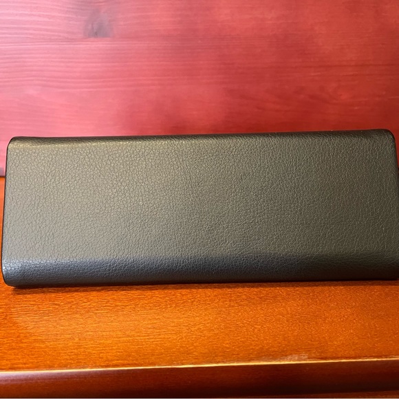 Via Spiga Trifold Black Eyeglass Case - Picture 7 of 10
